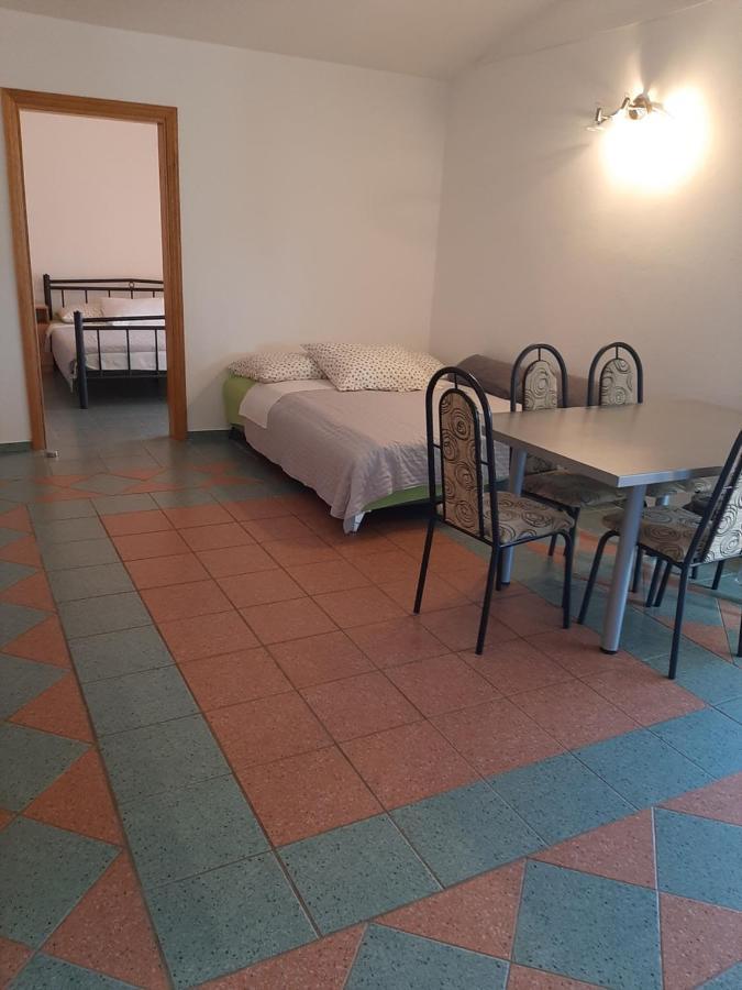Apartments Marta Starigrad Paklenica Zewnętrze zdjęcie