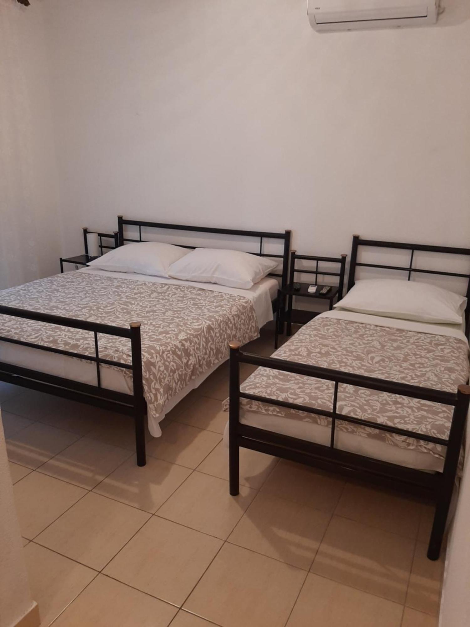 Apartments Marta Starigrad Paklenica Pokój zdjęcie