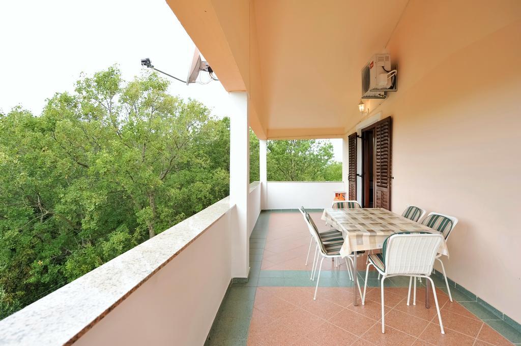 Apartments Marta Starigrad Paklenica Pokój zdjęcie